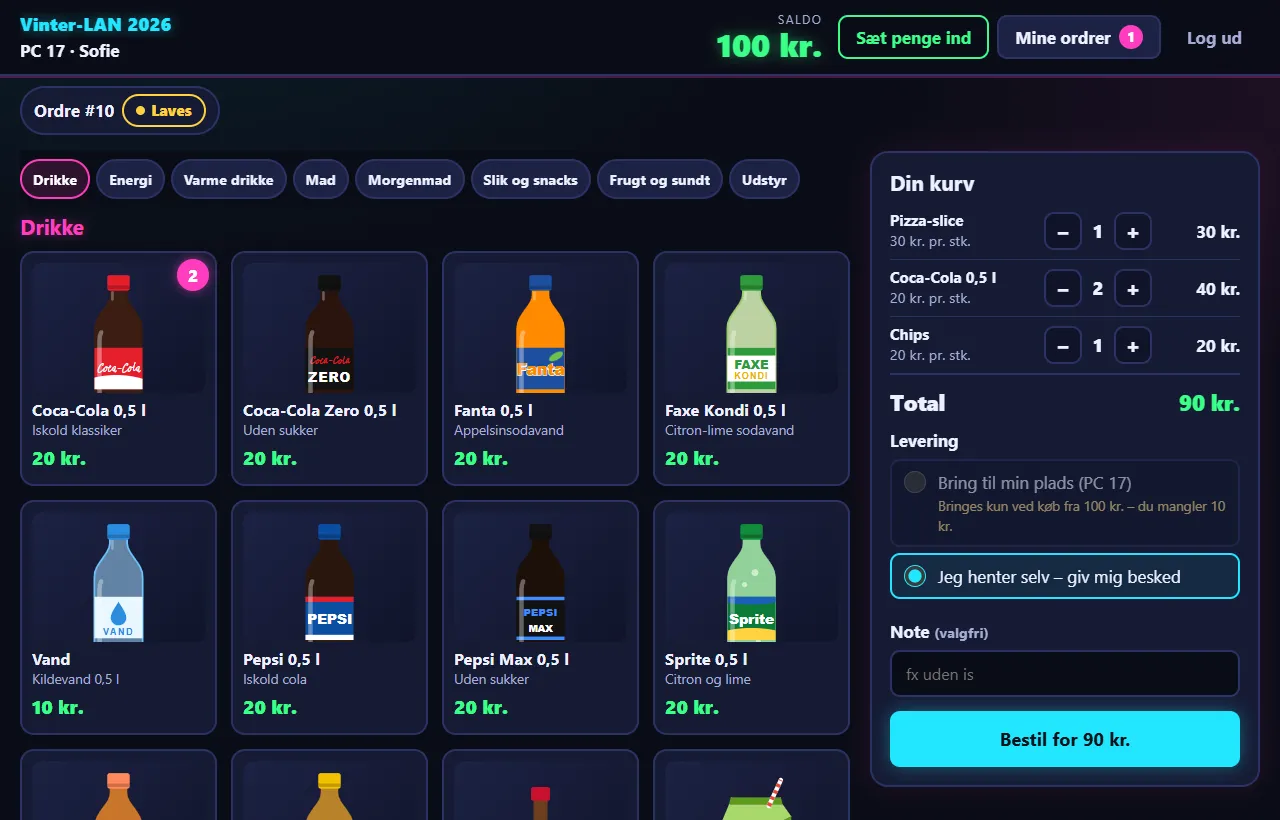Kundesiden: varer i et gitter med Coca-Cola, Fanta, Faxe Kondi og flere, saldo på 100 kr. og en kurv med pizza, cola og chips